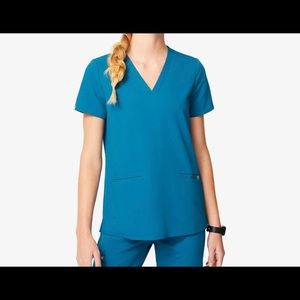FIGS CASMA Scrub Top